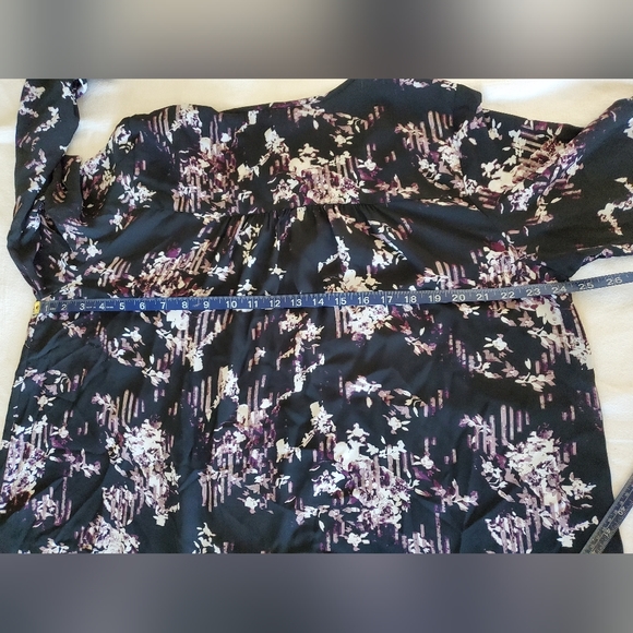 Floral Print Long Sleeve Two Blouse Bundle Women's Size 1X - Picture 15 of 16